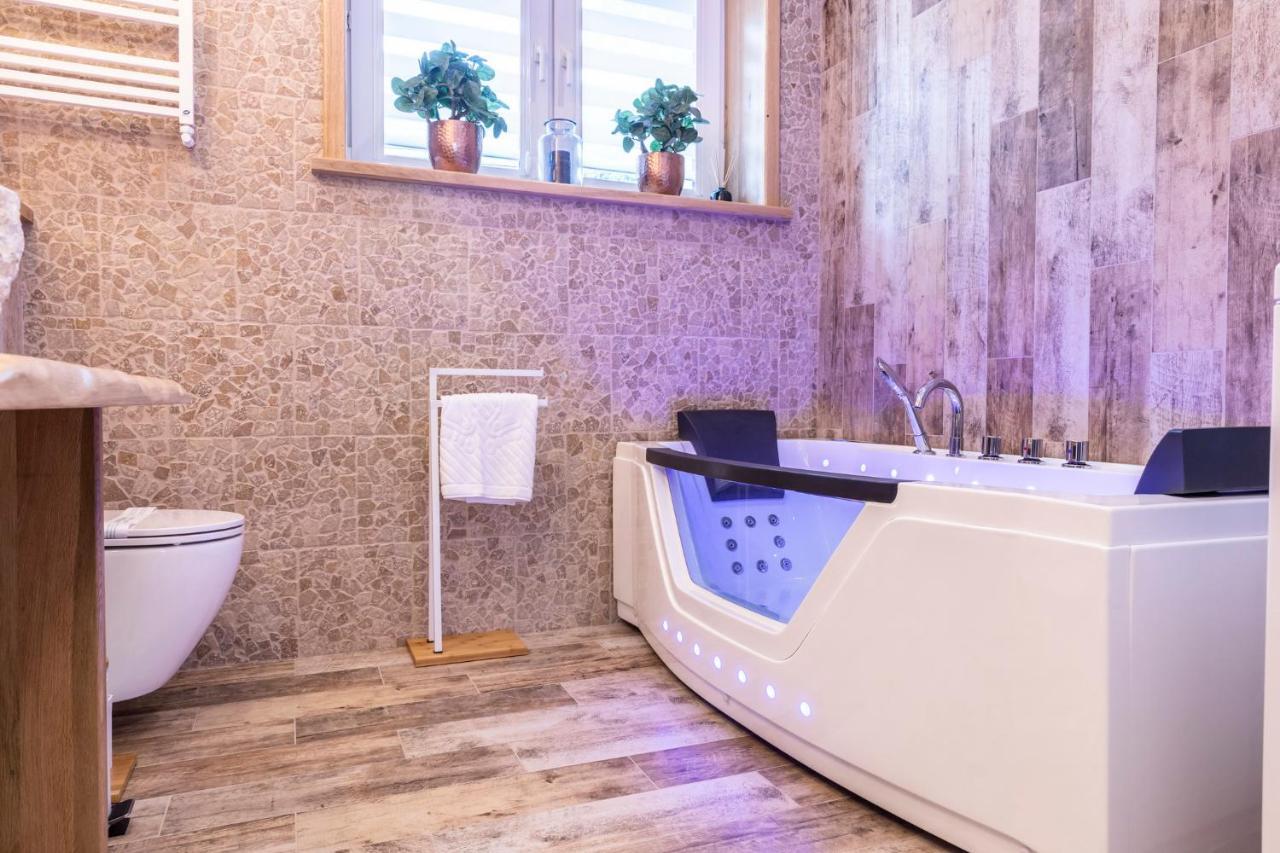 شقة Bunia W Zakopanem Z Jacuzzi المظهر الخارجي الصورة