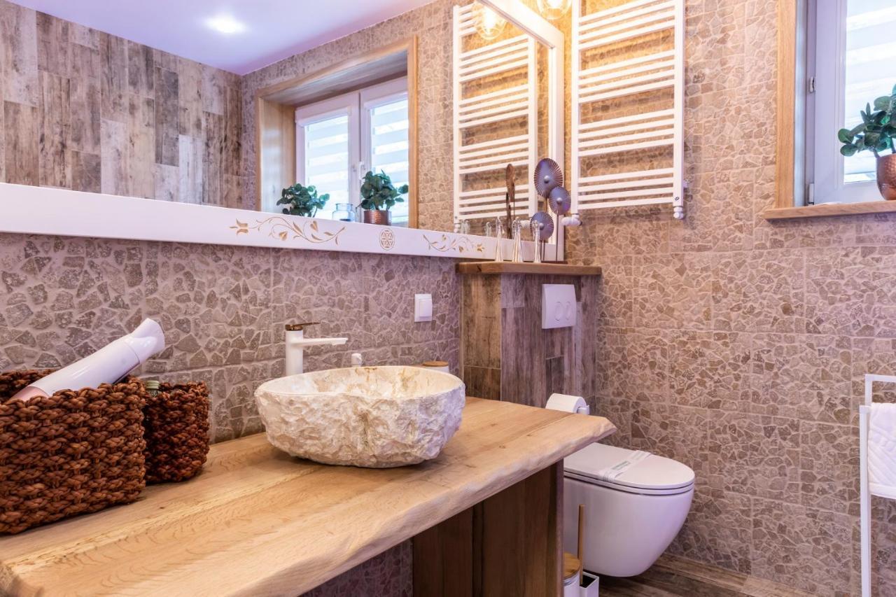 شقة Bunia W Zakopanem Z Jacuzzi المظهر الخارجي الصورة