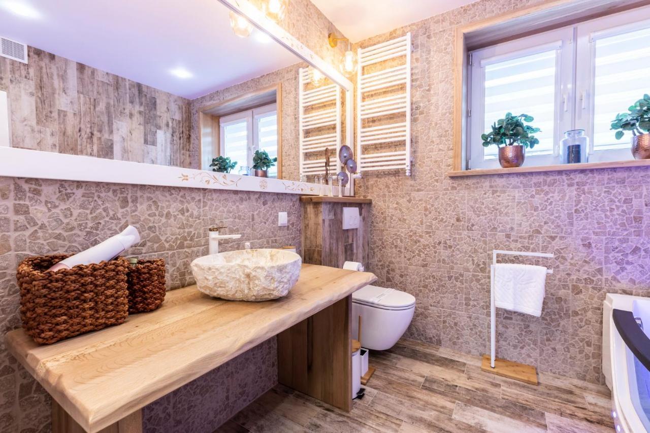 شقة Bunia W Zakopanem Z Jacuzzi المظهر الخارجي الصورة